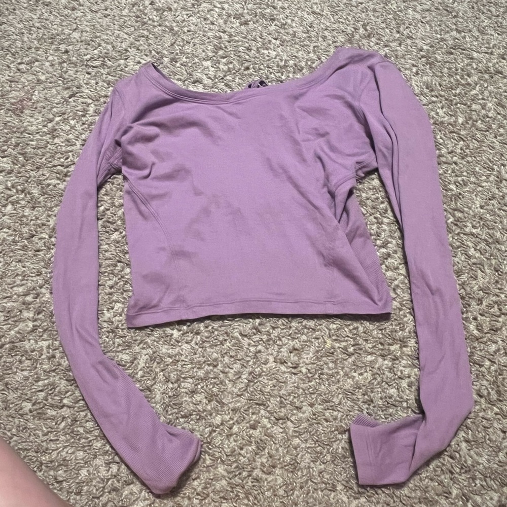Lululemon top